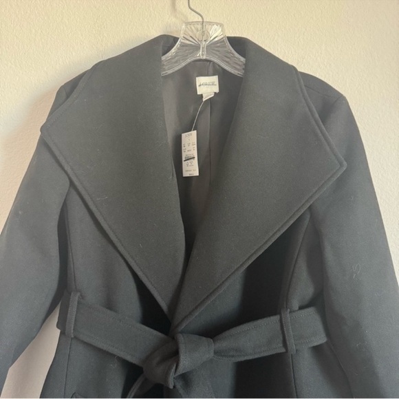 J. Crew Factory Belted Wool-Blend Coat in Black Size: 4P, NWT - Picture 4 of 11